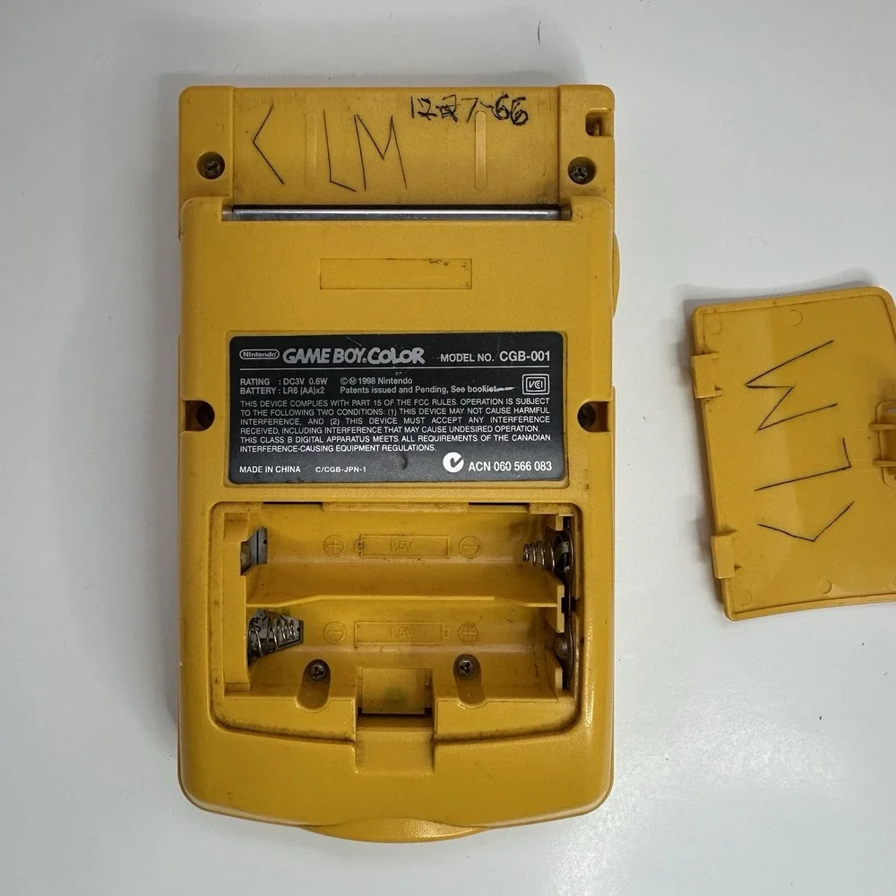 1998 VTG Nintendo Game Boy Color Console CGB-001 - Dandelion Yellow WORKING